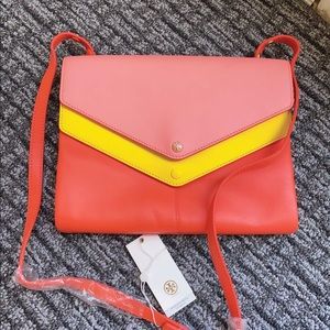NWT. Tory Burch crossbody